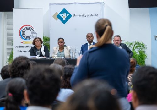 Een succesvolle lezing van de Ombudsmannen van het Koninkrijk bij de Universiteit van Aruba - 16 Jan 2025
